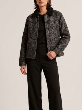 Abercrombie & Fitch Black Floral Jacquard Jacket Trucker Size S Zip Up Collared